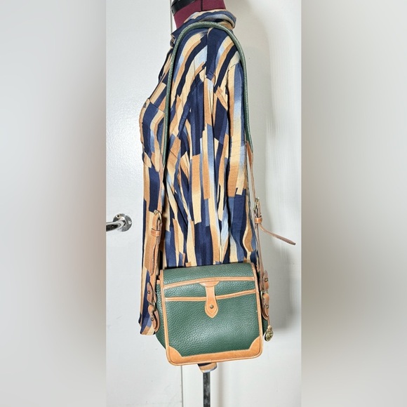 Dooney & Bourke Green and Tan Crossbody Bag - Picture 3 of 15